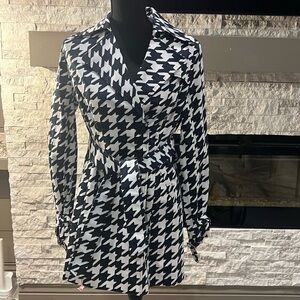 Vertigo Paris double breasted graphic dark blue and white pea coat, Medium